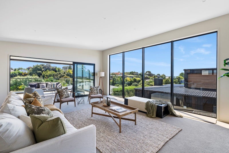 32 Rutherford Street, Otumoetai, Tauranga - Carousel 1