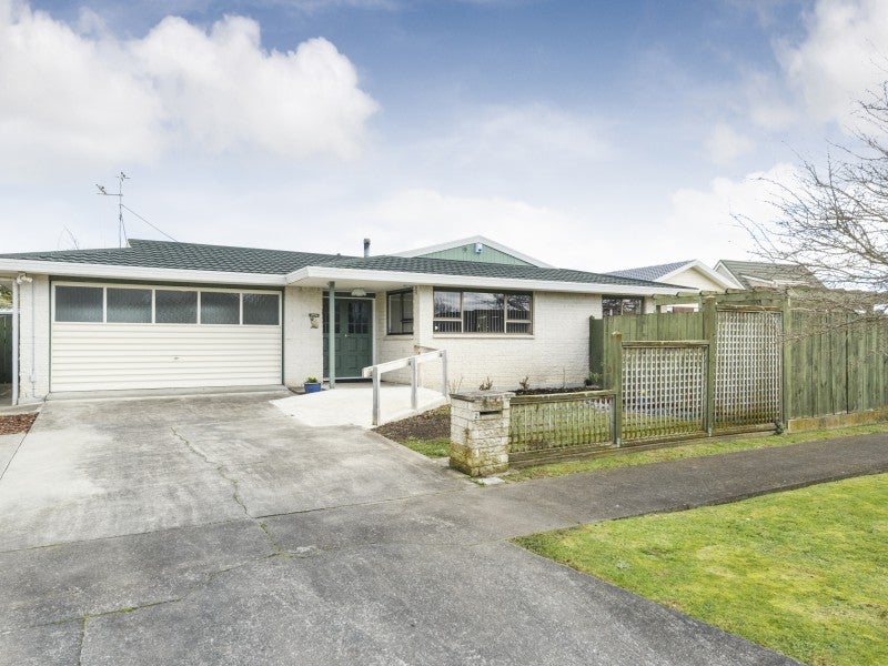 2 Sheraton Grove, Highbury, Palmerston North - Carousel 1