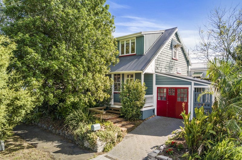 35A Saxon Street, Waterview, Auckland - Carousel 1