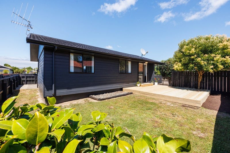 2/685 Pioneer Highway, Highbury, Palmerston North - Carousel 2