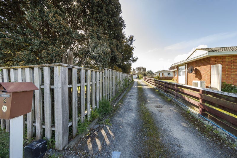 8 Walker Crescent, Bulls - Carousel 2