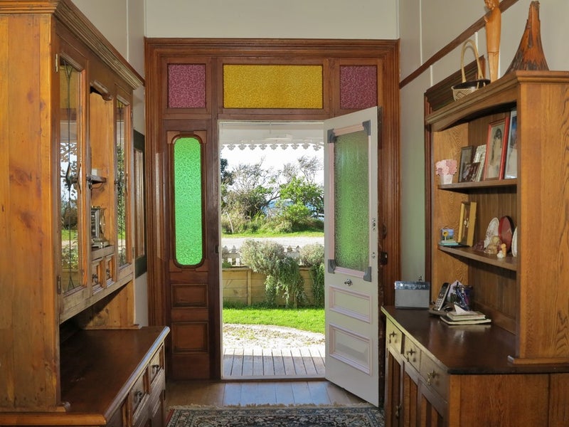 54 Beach Road, Collingwood - Carousel 2