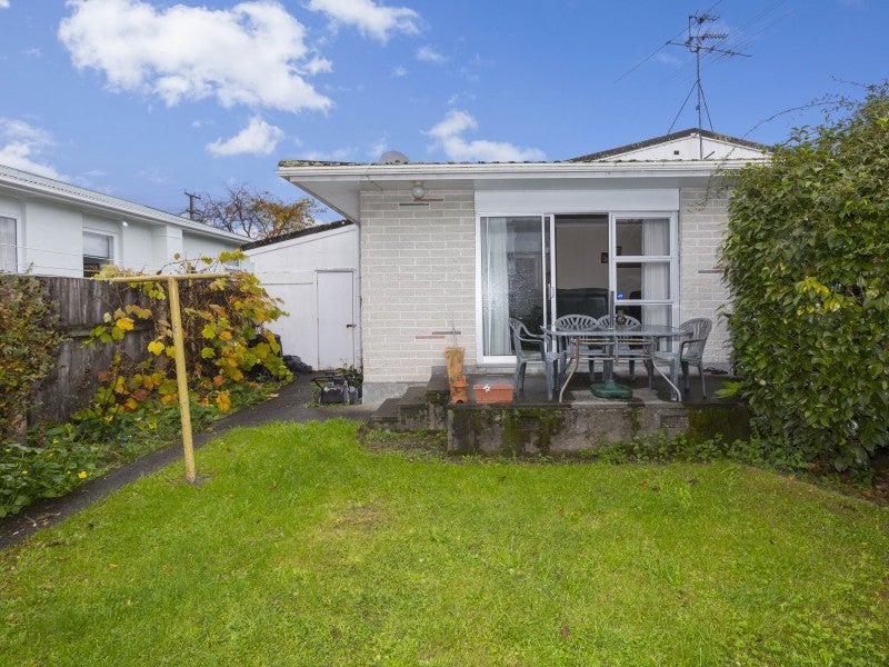 58B Oxford Crescent, Ebdentown, Upper Hutt - Carousel 1