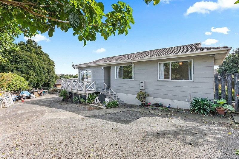 9 Montego Place, Weymouth, Auckland - Carousel 1