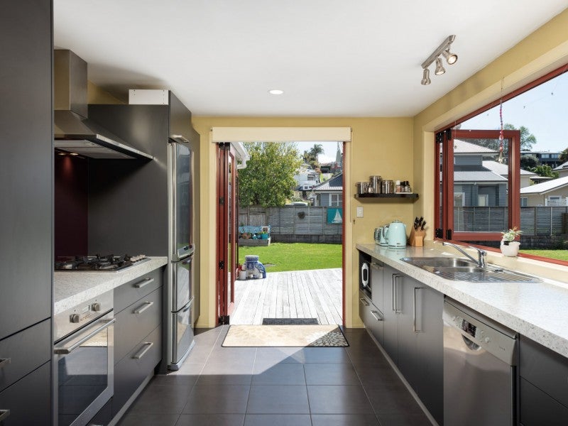 21 Grace Road, Tauranga South, Tauranga - Carousel 2