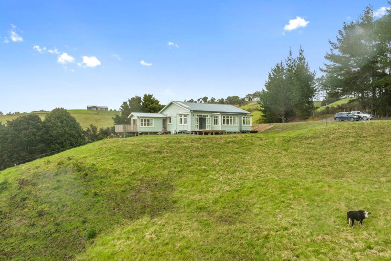 75 Lawrence Road, Kaiwaka - Carousel 1