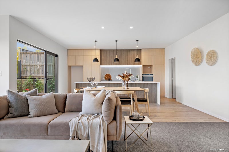 18A Taniwha Street, Wai o Taiki Bay, Auckland - Carousel 2