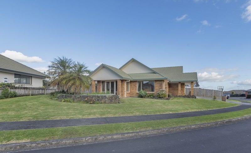 4 Pat O'Connor Place, Manurewa, Auckland - Carousel 1