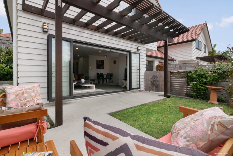 7 Parkwood Crescent, Gulf Harbour, Whangaparaoa - Carousel 1