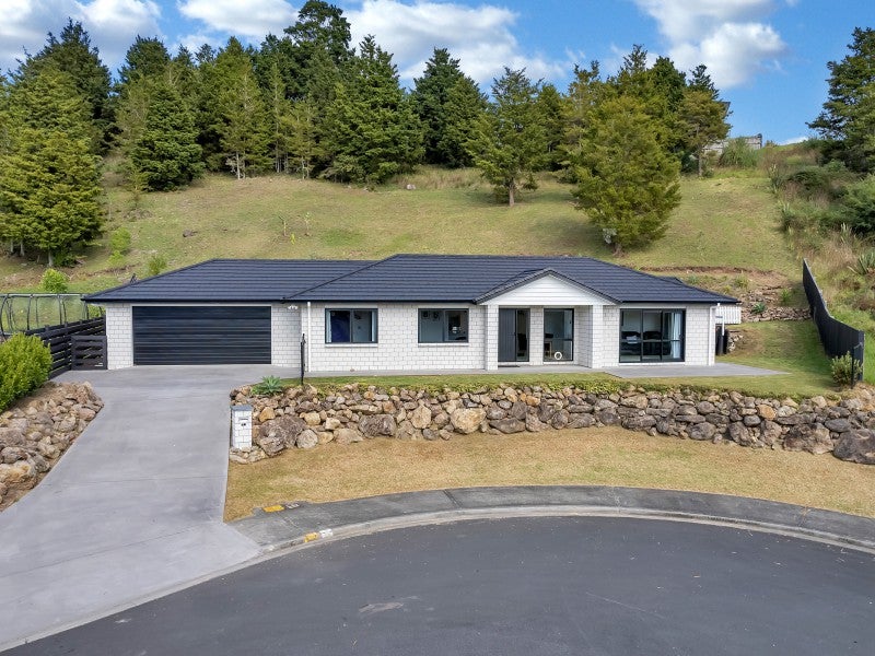 25 Catherin Servant Close, Maunu, Whangarei - Carousel 1