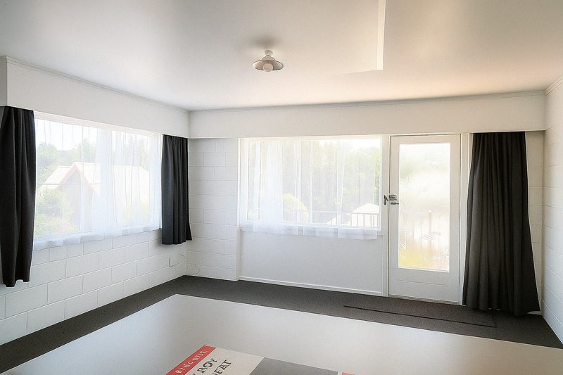 8/8 Edgecumbe Street, Whitiora, Hamilton - Carousel 2