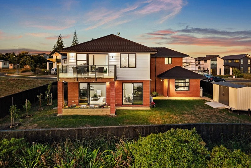 6 Emerald Avenue, Rosehill, Papakura - Carousel 2