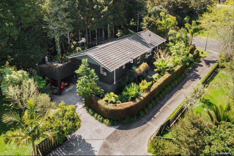 8 Fernwood Grove, Bayview, Auckland - Carousel 21