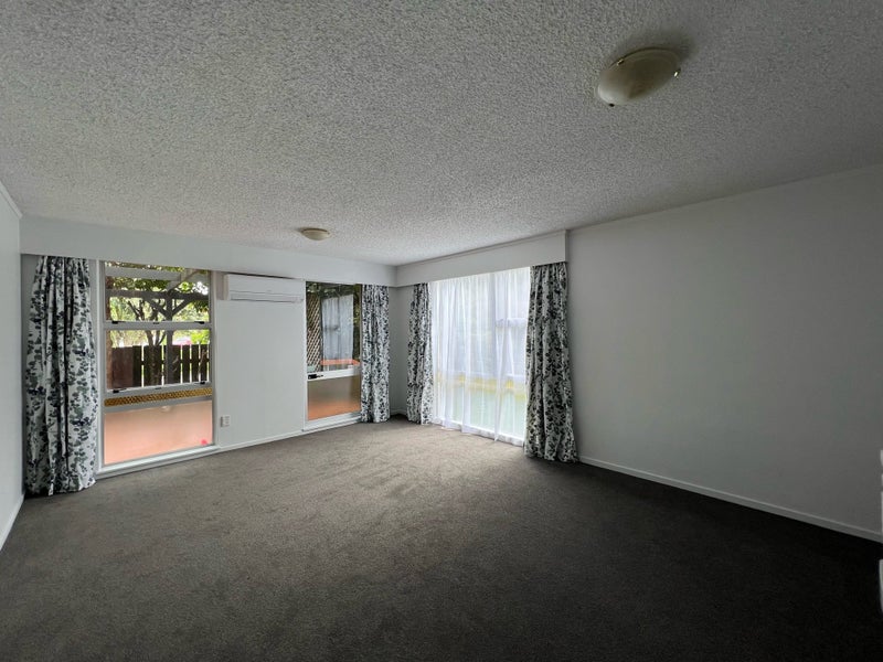 1/154 Whites Line East, Waiwhetū, Lower Hutt - Carousel 2