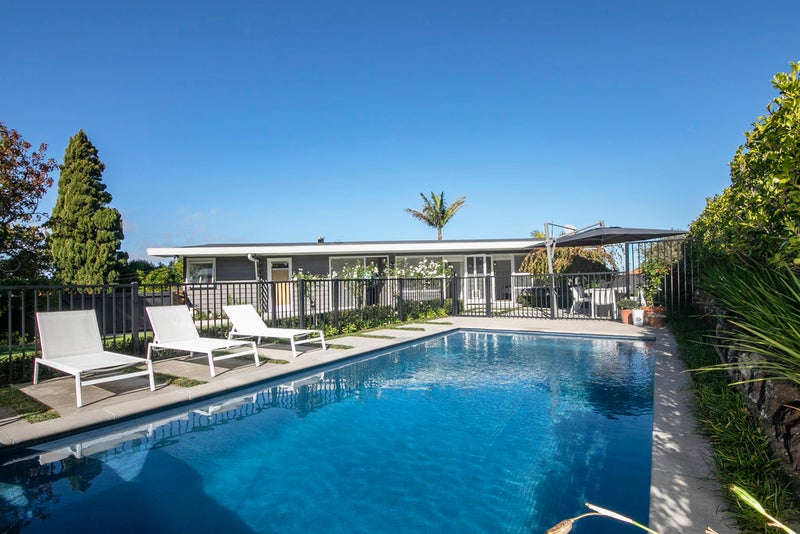 101 Carlton Street, Hillsborough, Auckland - Carousel 1