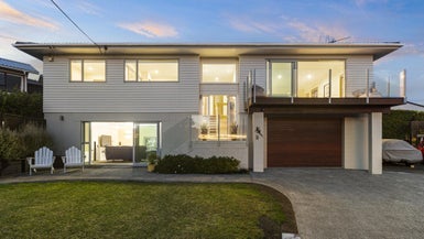 34 Sea Vista Avenue, Beach Haven, Auckland - Carousel 1