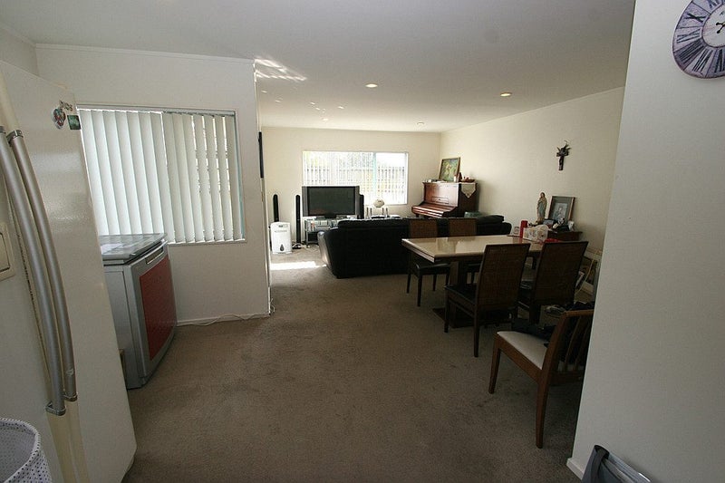 2/117 Nile Road, Milford, Auckland - Carousel 2