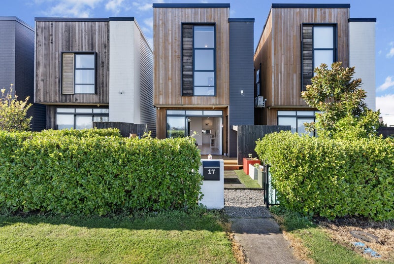 17 Battalion Drive, Papakura, Auckland  - Carousel 1