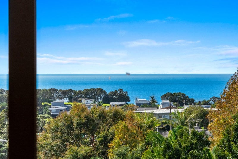 3/56 Castor Bay Road, Castor Bay, Auckland - Carousel 2