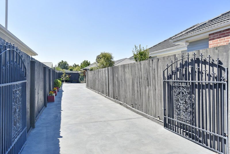 2/380 Wairakei Road, Burnside, Christchurch - Carousel 21