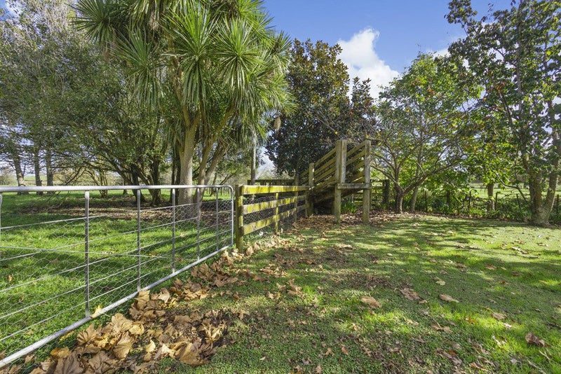 19 Appleton Lane, Eureka - Carousel 24