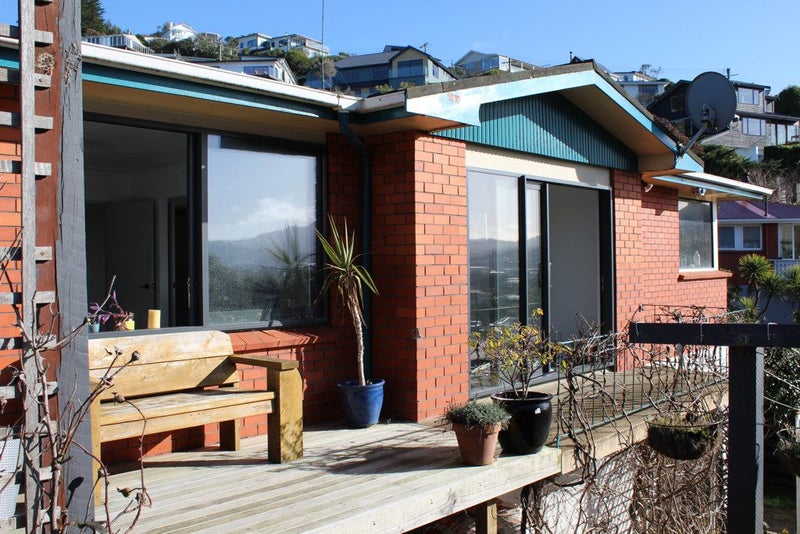 42 Cliffs Road, Saint Clair, Dunedin - Carousel 1