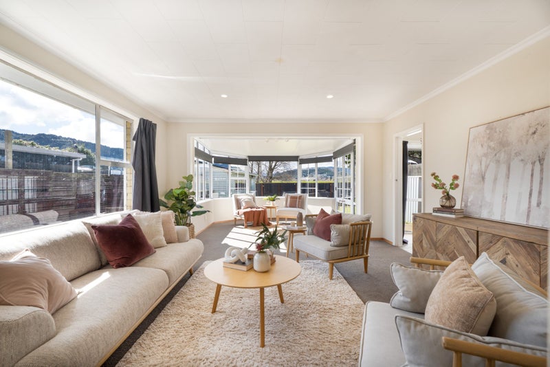 127 Clouston Park Road, Clouston Park, Upper Hutt - Carousel 1