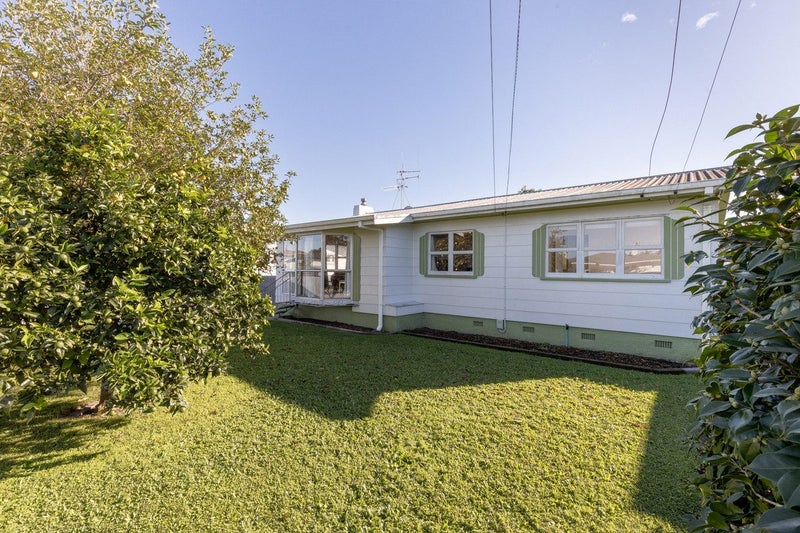 5 Tyrone Street, Greerton, Tauranga - Carousel 2
