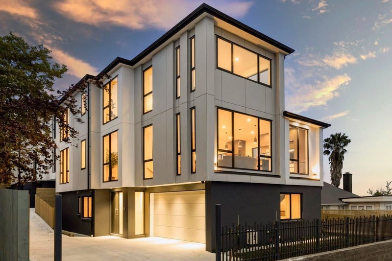 21A Huntingtree Avenue, Sandringham, Auckland - Carousel 1