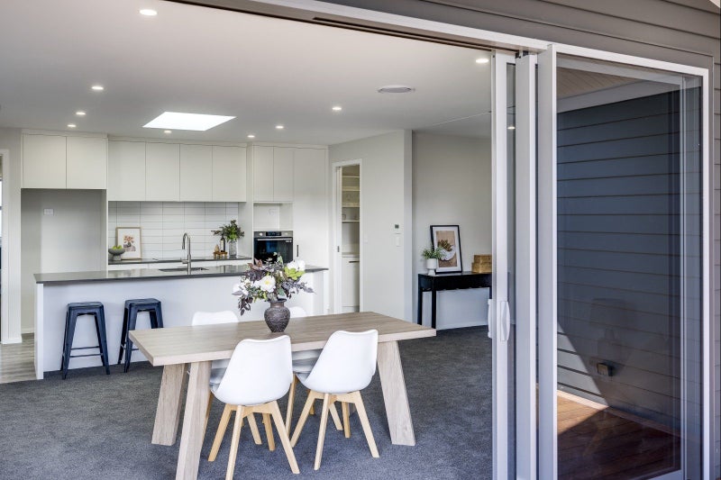 18 Whangaehu Place, Te Awa, Napier - Carousel 1