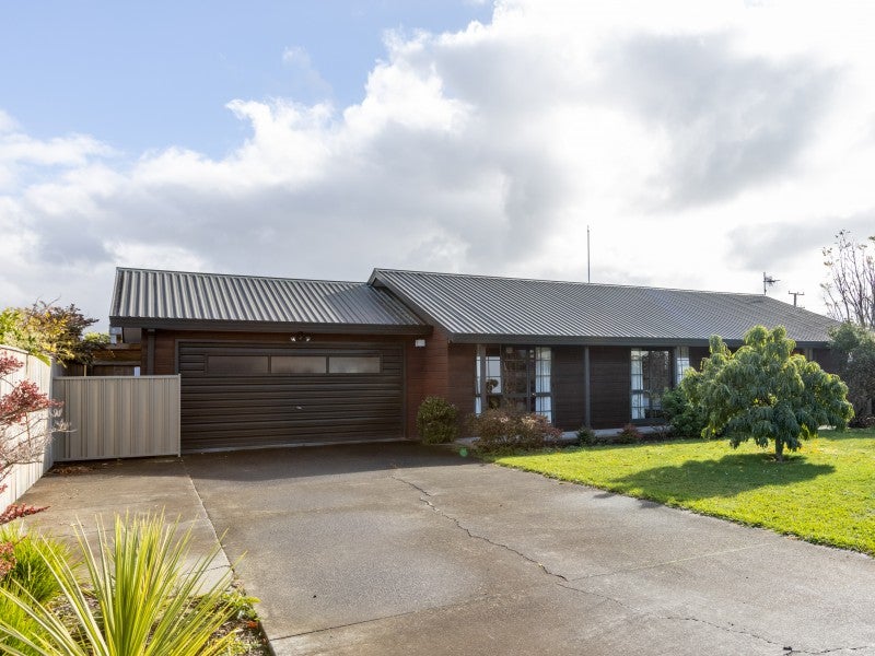 2 Valerie Street, Clive, Clive - Carousel 1