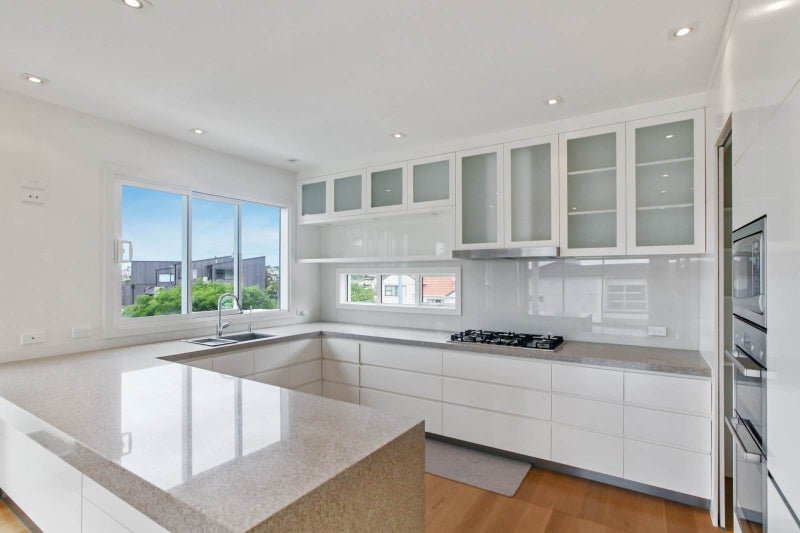 4A Puna Street, Orakei, Auckland - Carousel 1