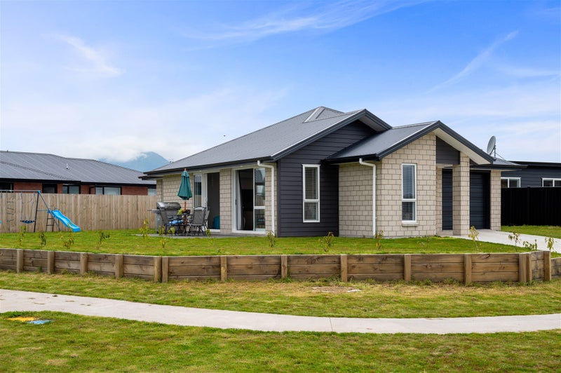 35 Harakeke Drive - Carousel 16