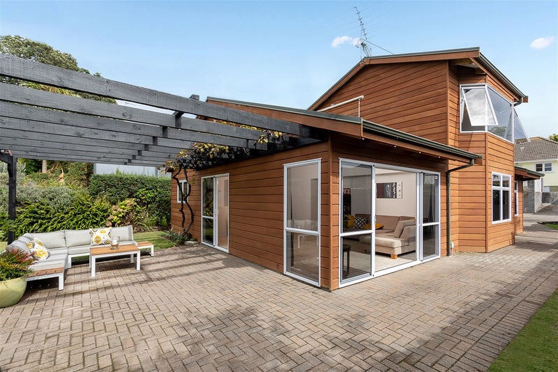 10B Waitomo Avenue, Mount Eden, Auckland - Carousel 1