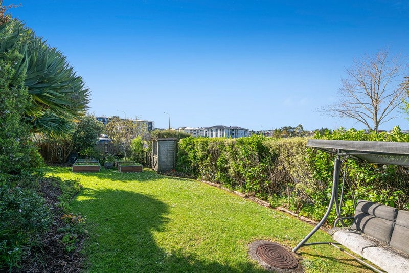 1 Bluebird Crescent, Unsworth Heights, Auckland - Carousel 23
