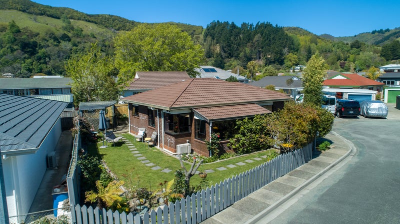 3 Majestic Way, The Wood, Nelson - Carousel 1