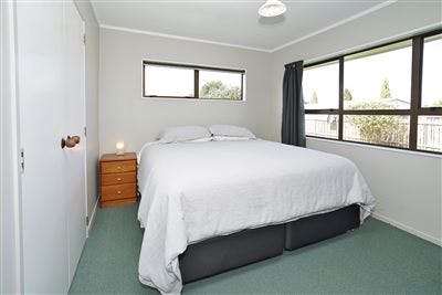 3 Kentucky Crescent, Nawton, Hamilton - Carousel 2