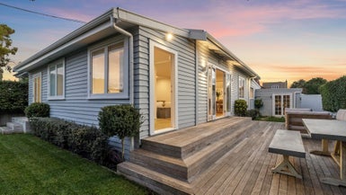 24 Walmer Road, Point Chevalier, Auckland - Carousel 1