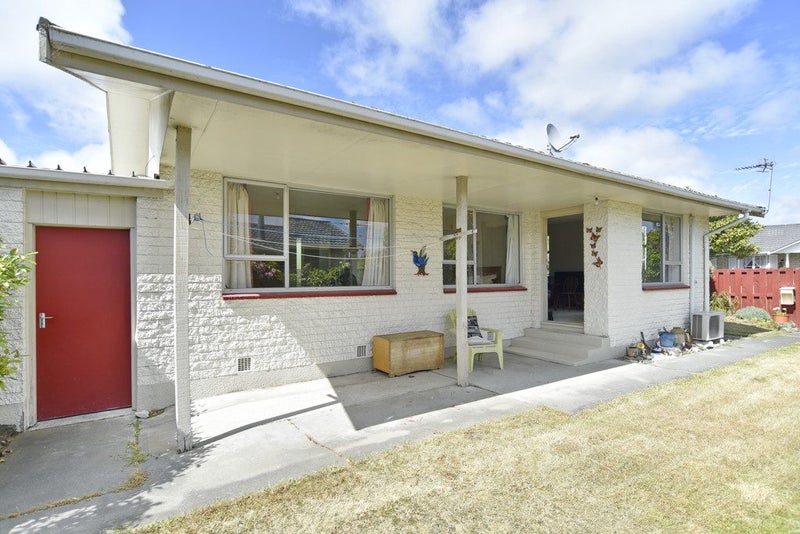 1/52 Royal Park Drive, Parklands, Christchurch - Carousel 1