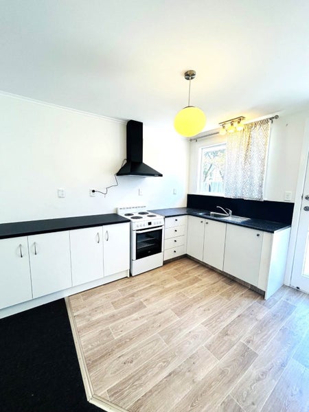 3/4 Leonard Road, Mount Wellington, Auckland - Carousel 1