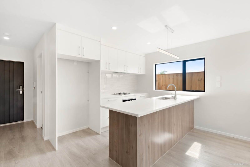 37 Koroheke road, Takanini, Auckland - Carousel 5