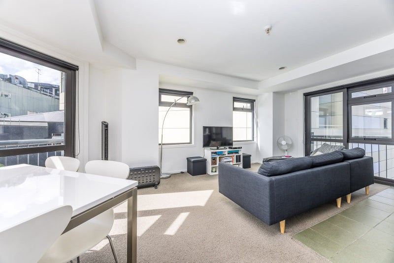 1G/2 Eden Crescent, Auckland Central, Auckland - Carousel 2