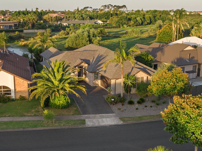 49 Oriental Parade, Papamoa Beach, Papamoa - Carousel 2