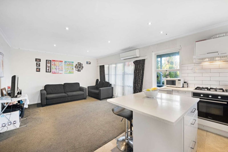 1/23A Tomo Street, New Lynn, Auckland - Carousel 2