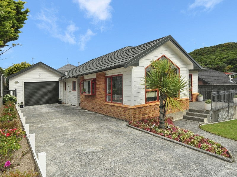 5A Otamarau Grove, Maungaraki, Lower Hutt - Carousel 1