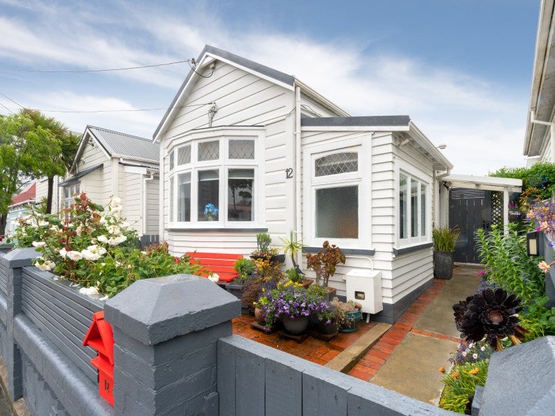 12 Emmett Street, Newtown, Wellington - Carousel 1