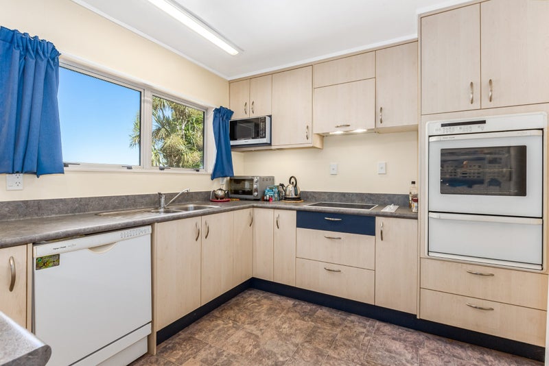 25 Amapur Drive, Khandallah, Wellington - Carousel 2