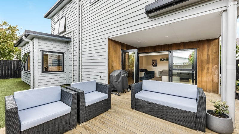 125D Point Chevalier Road, Point Chevalier, Auckland - Carousel 1