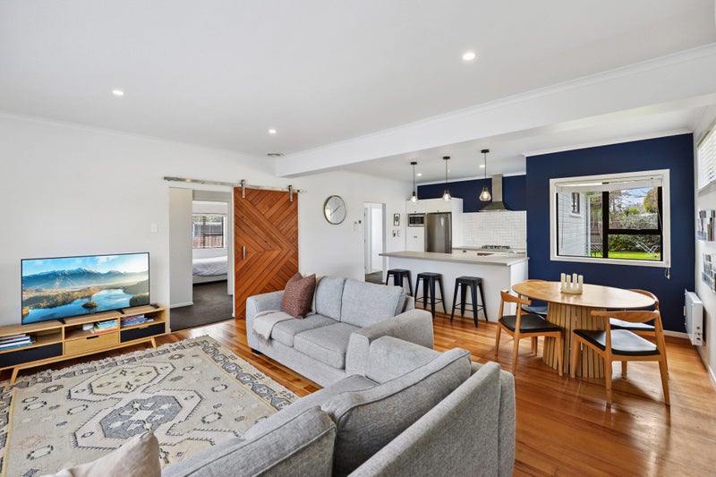 8 Arawa Street, Frankton, Hamilton - Carousel 1