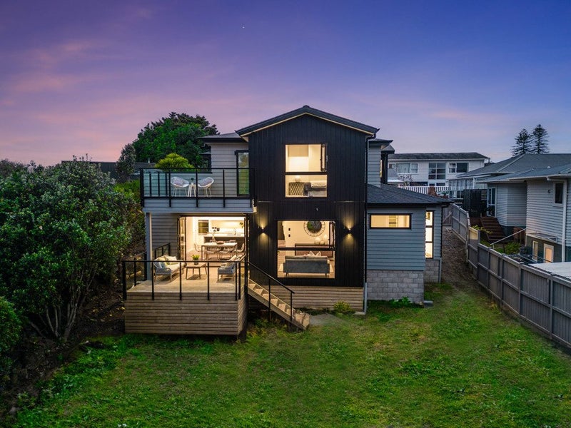 7A Ngaio Avenue, Mangere Bridge, Auckland - Carousel 1